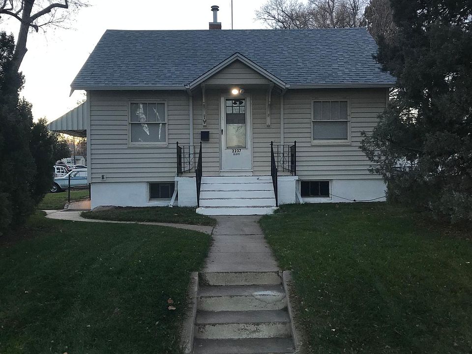 1st image of 2237 9th Ave