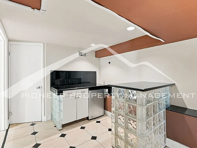 4215 W Byron Pl — Photo 20