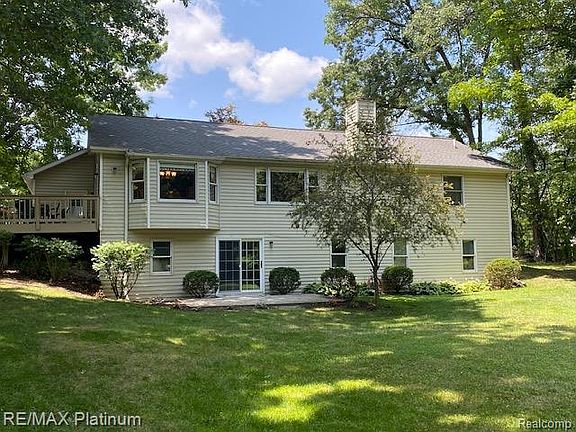 5th image of 1841 Balmoral Dr