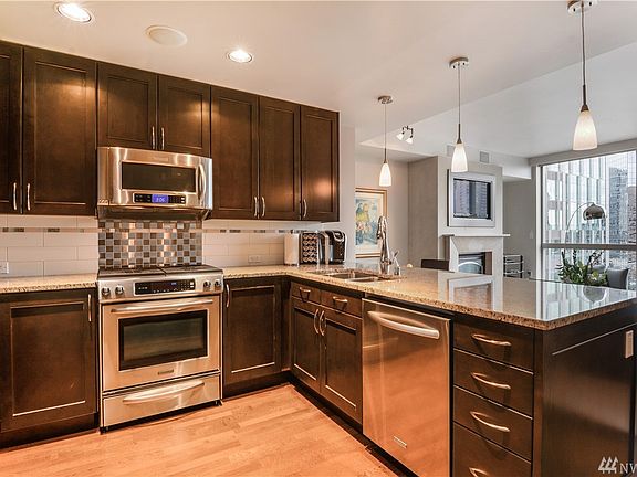 4th image of 10650 NE 9th Pl Unit 1721