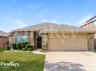 517 Stone Crossing Ln, Fort Worth, TX 76140
