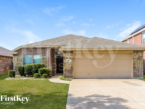 517 Stone Crossing Ln