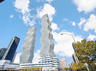 3883 Quartz Rd #1002, Mississauga, ON L5B 0M4