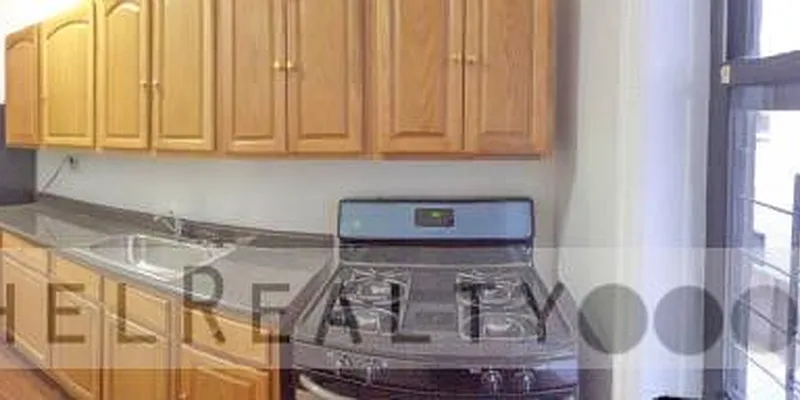 Rented by Rachel Realty | media 7