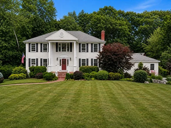 24 Crossbow Ln, North Andover, MA 01845