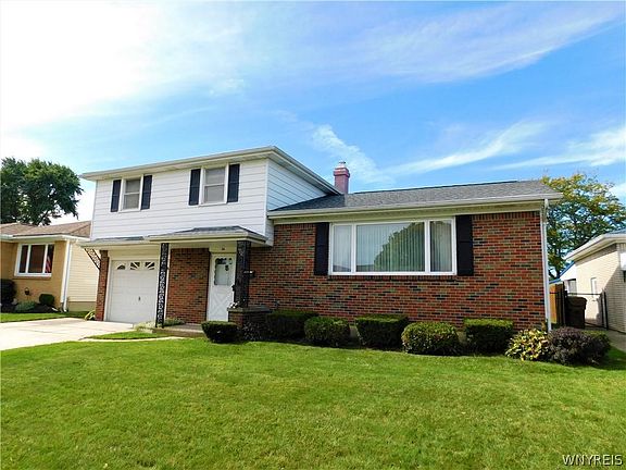 3rd image of 26 Kingston Ln
