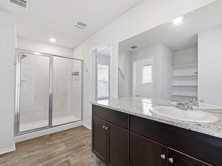 6630 Greensleeves — Photo 18