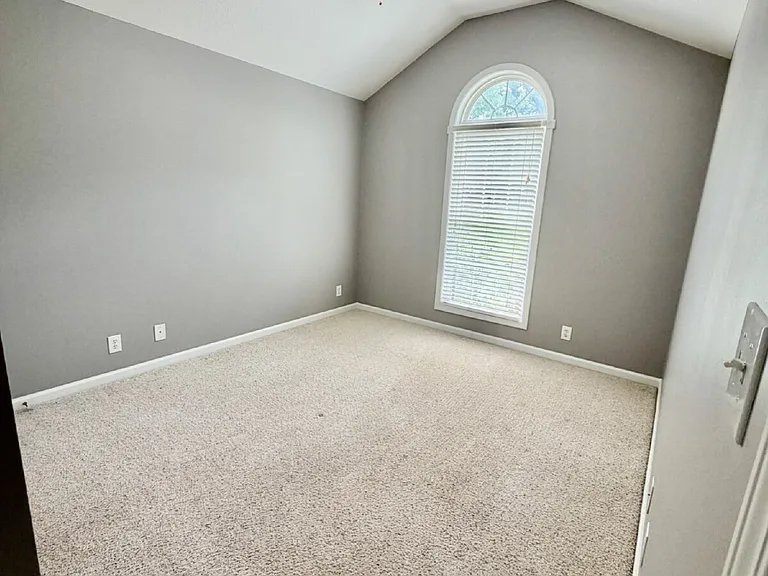 601 Grays Chapel Rd — Photo 16