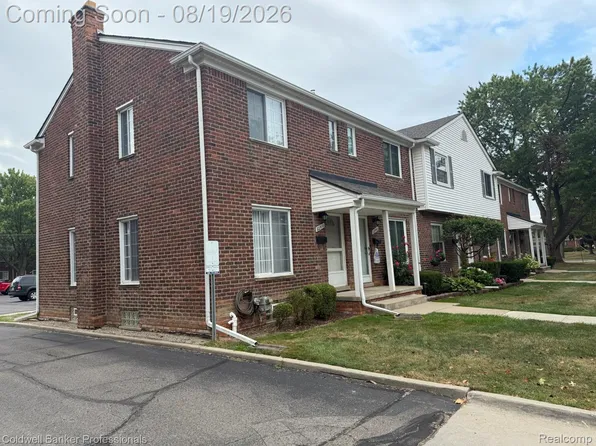 22910 Marter Rd, Saint Clair Shores, MI 48080
