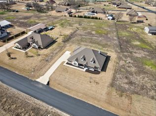 2866 Gail Dr, Farmersville, TX 75442