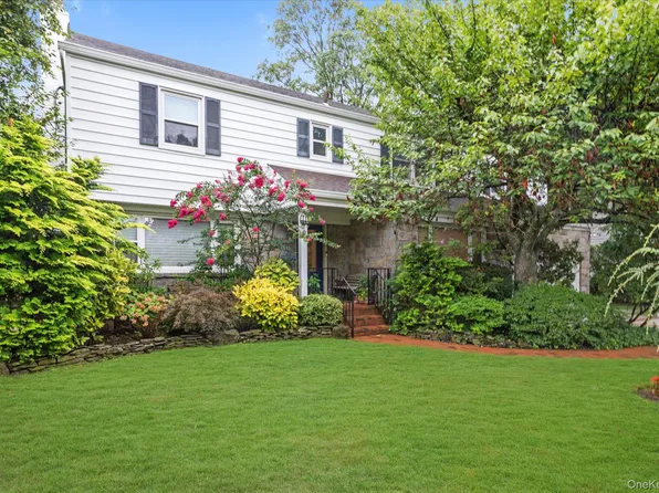 709 Carlyle Street, Woodmere, NY 11598
