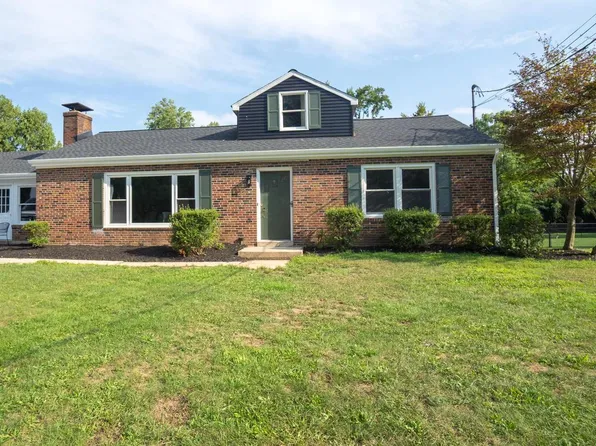 926 Valley Rd, Enola, PA 17025