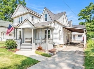 600 W Silver Lake Rd, Fenton, MI 48430