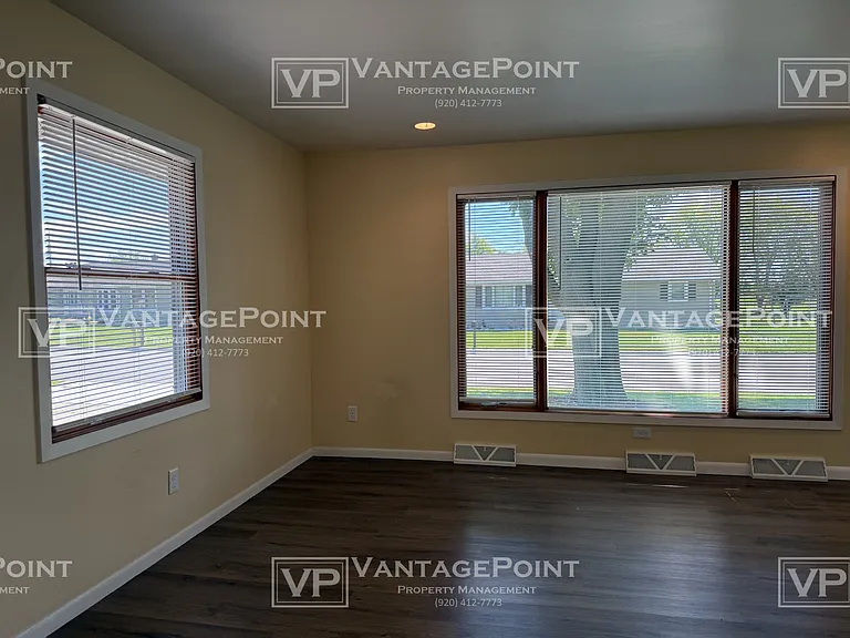 306 Nancy St — Photo 4