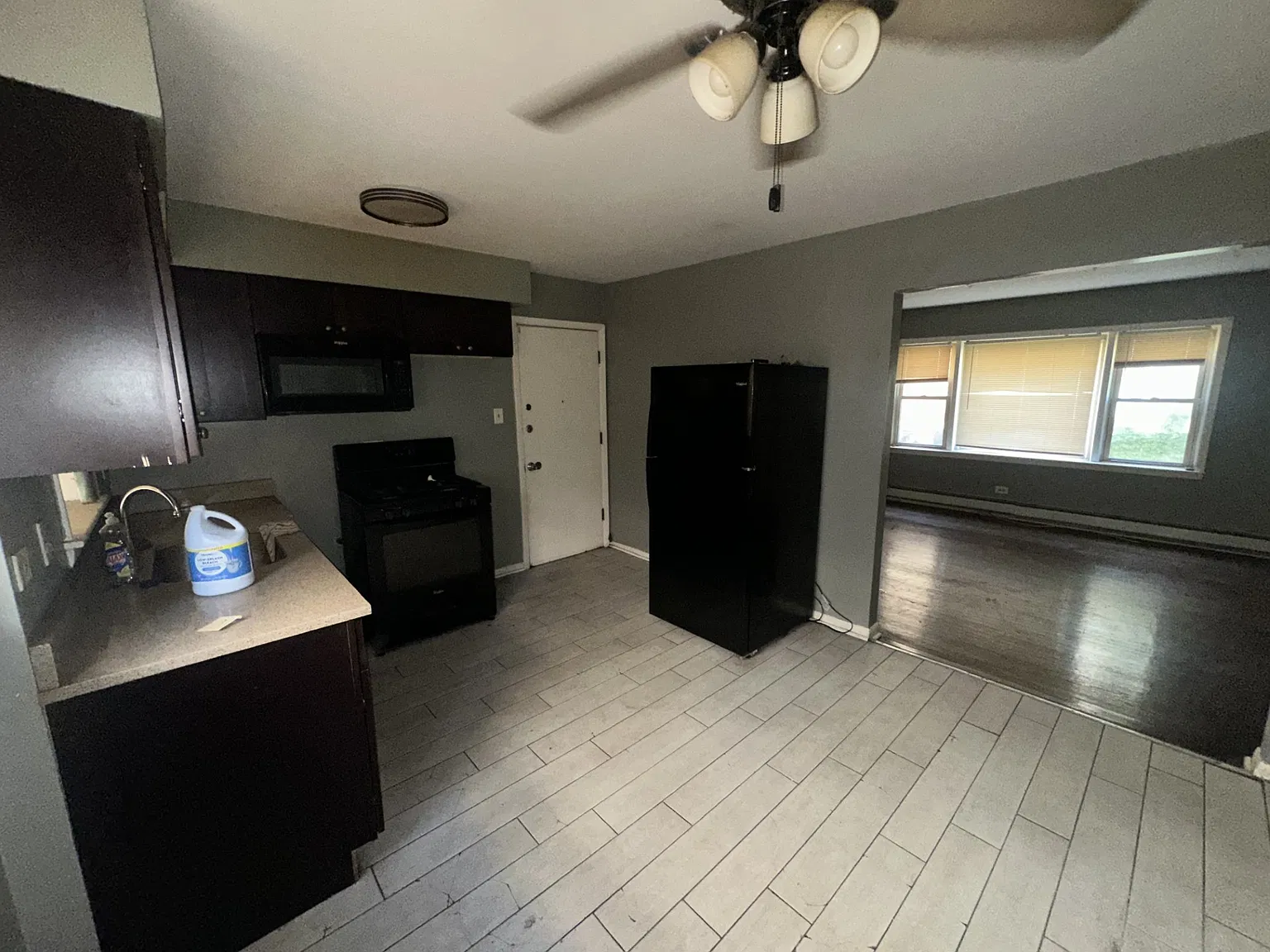2 bed, $1,200 — Photo 2