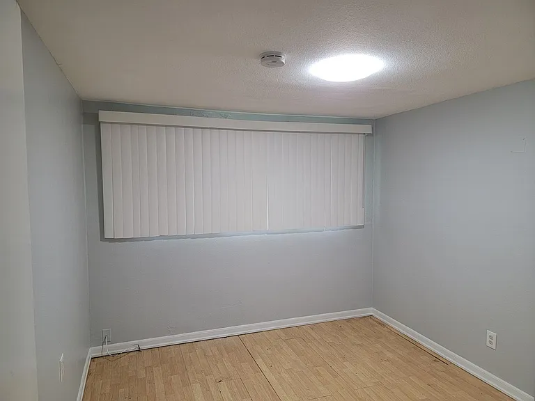 350 SE Lilly Ave — Photo 11
