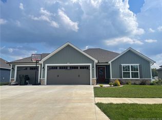 3918 Bird Song Way, Jeffersonville, IN 47130