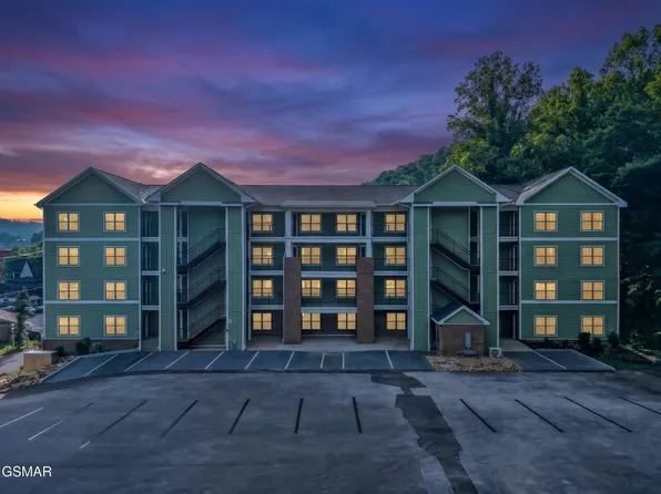 329 Ownby St #1401, Gatlinburg, TN 37738