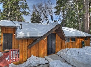 31274 Oak Leaf Dr, Running Springs, CA 92382