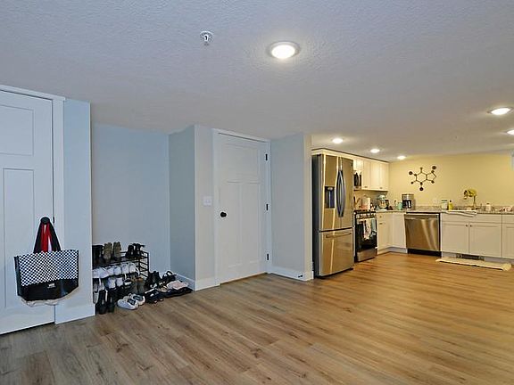 5th image of 1132 Grand Ave Unit 3