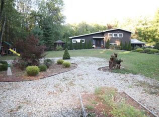 1228 Amostown Rd, West Springfield, MA 01089