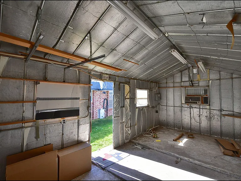 3433 Clearview Ln — Photo 37