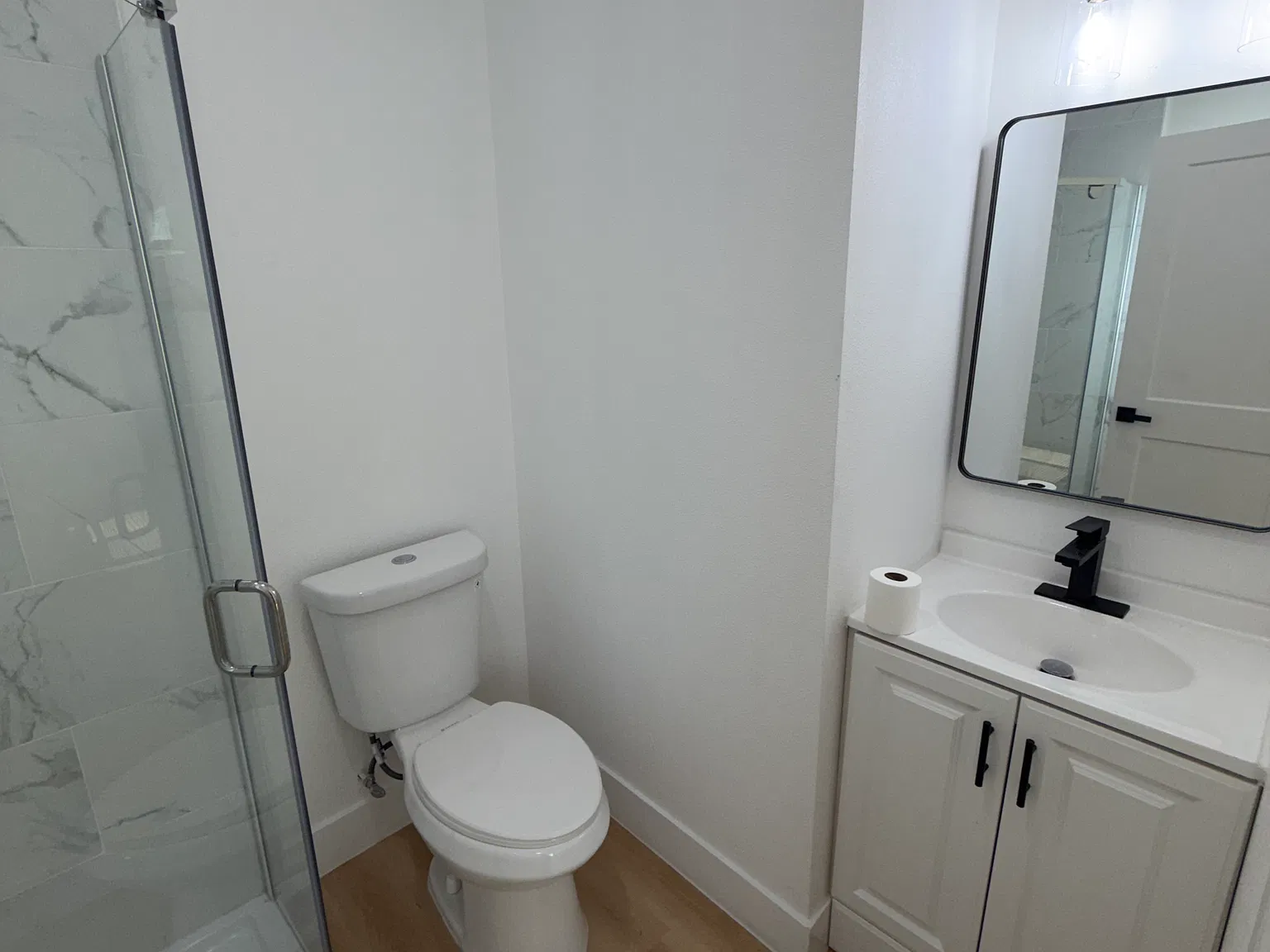 3 bed, 885 sqft, $2,195 — Photo 3