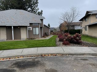 233 NE Damson Pl APT 3, College Place, WA 99324