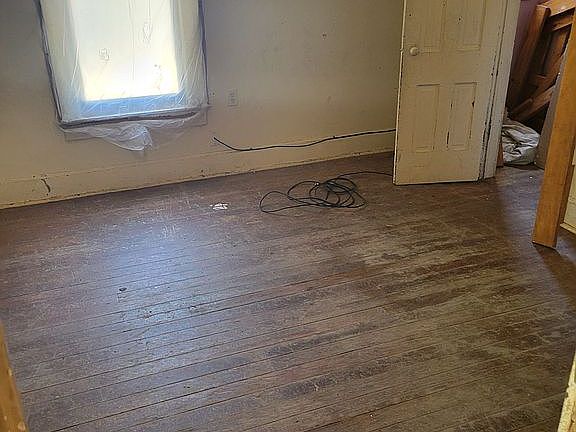 3rd image of 1314 W 2nd St