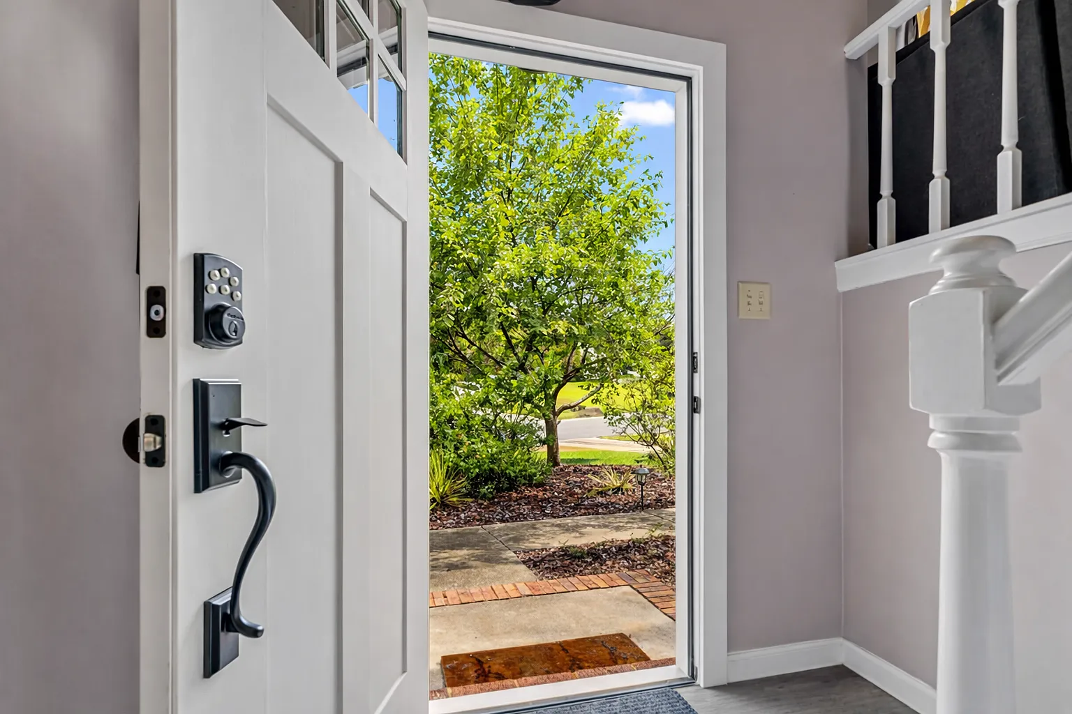 4 bed, 1915 sqft, $6,500 — Photo 2