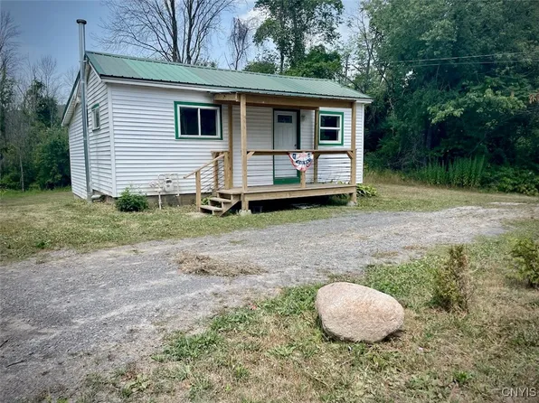 1982 County Route 1, Oswego, NY 13126