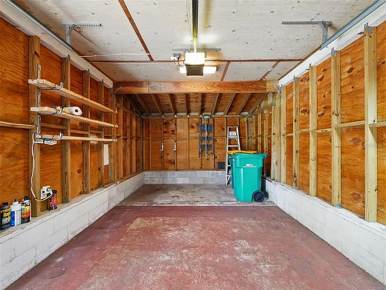 1426 Crestview Dr — Photo 35