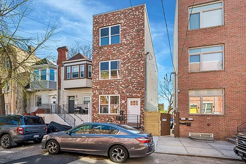1645 N Marshall St #2 Photo 1