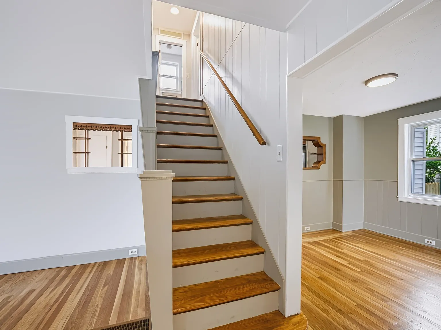 3 bed, 2.0 bath, 1259 sqft, $3,500 — Photo 3