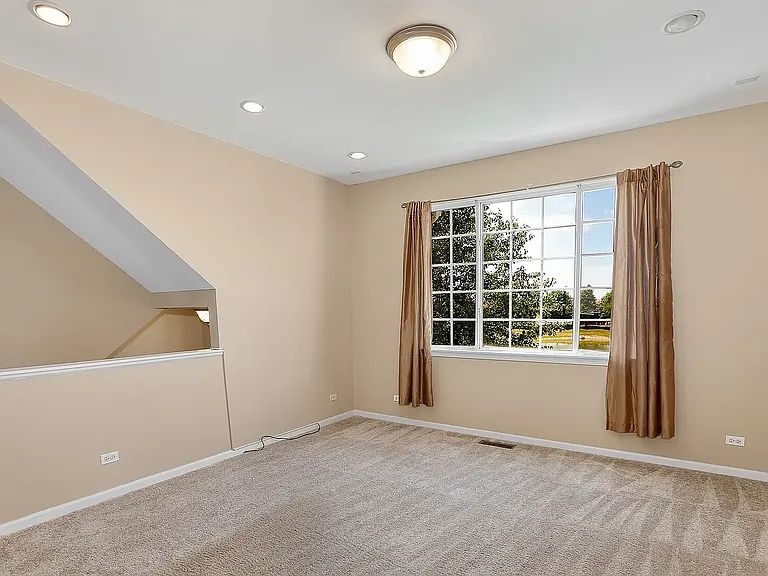 2392 Oakfield Ct — Photo 20