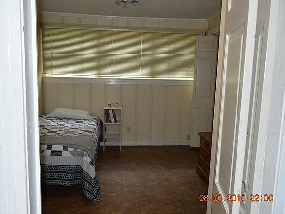 4th image of 911 Evans Dr