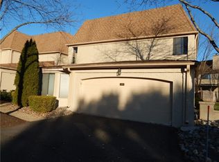 37 Gate House Ln, Edison, NJ 08820