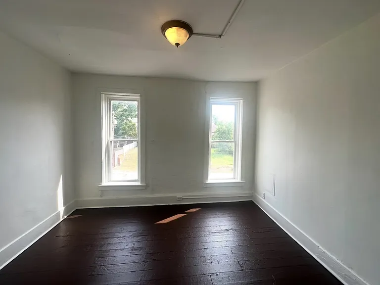 621 N 9th St #1 — Photo 12