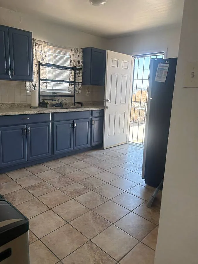 2 bed, $1,350 — Photo 1