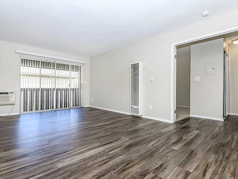 Meadowood Place Apartment Homes — Photo 11