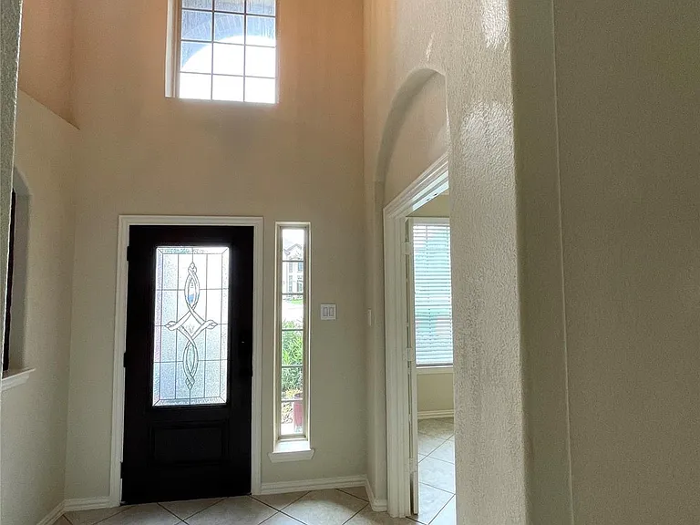 14831 Raleighs Meadow Ct — Photo 6