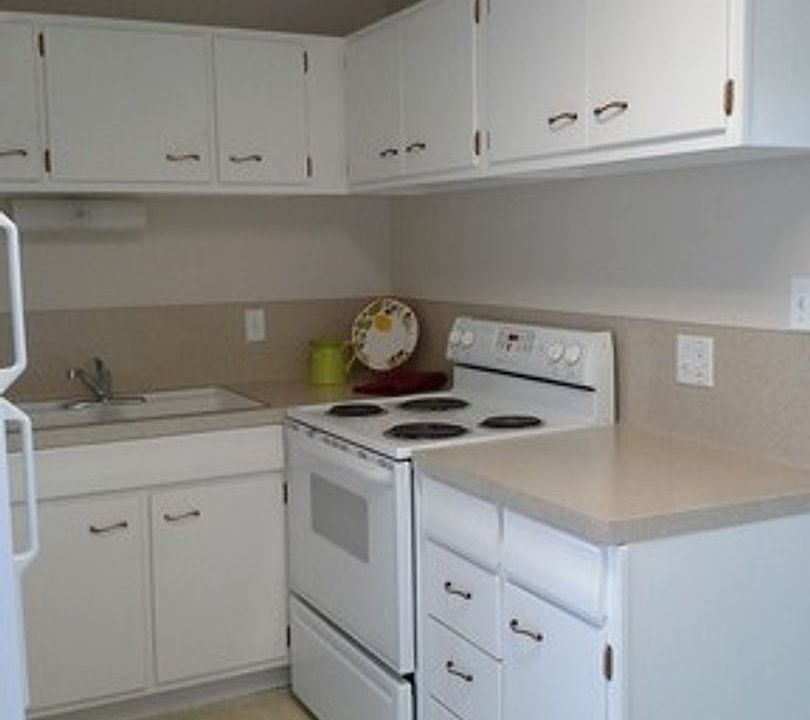 1st image of 2622 S Green St #8283983