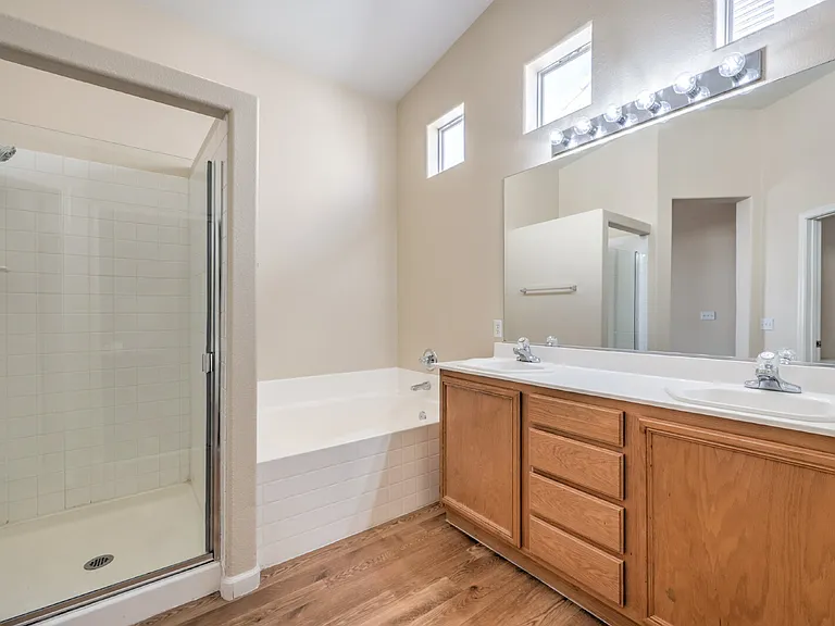 526 Regal Robin Way — Photo 9