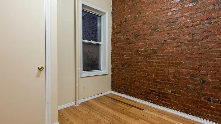 Rented by Nooklyn NYC LLC | media 4