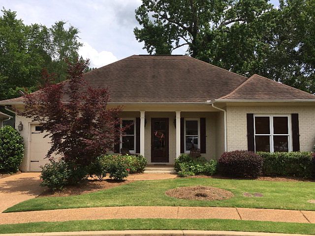 1st image of 103 Williamsburg Ln
