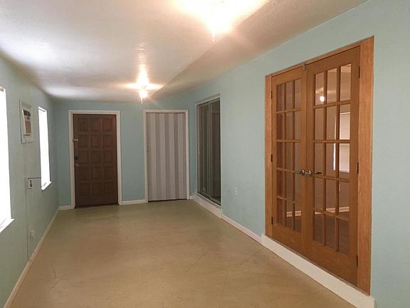 5th image of 3508 Royal Oak Dr
