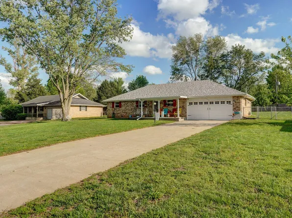 4232 W La Siesta Place, Springfield, MO 65802