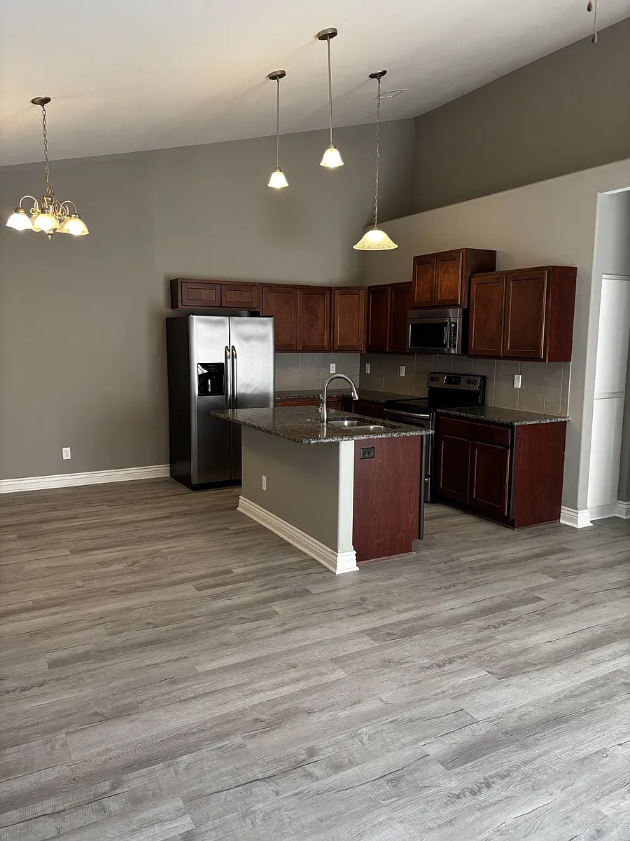 Building Photo - 2434 E Quivira Ct