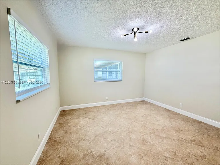 8581 NW 17th St — Photo 30