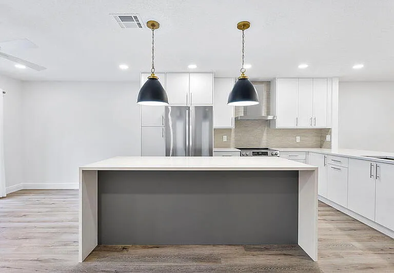 9180 Pine Springs Dr — Photo 1